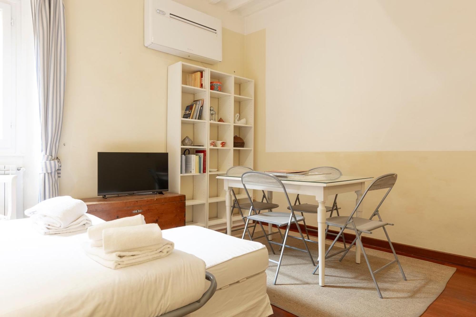 Sweet San Frediano Apartment Florence Exterior photo